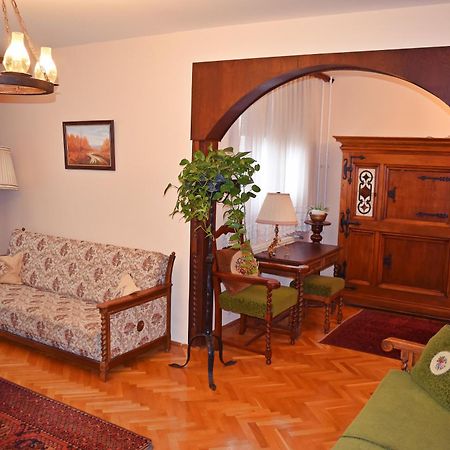 Belvarosi Classic Apartman 85 Square Meters Szombathely Esterno foto