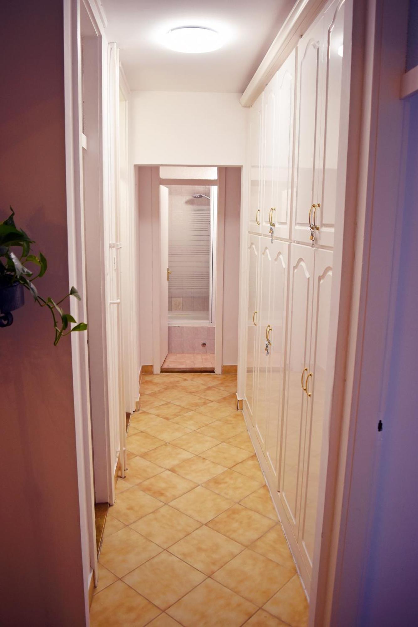 Belvarosi Classic Apartman 85 Square Meters Szombathely Esterno foto