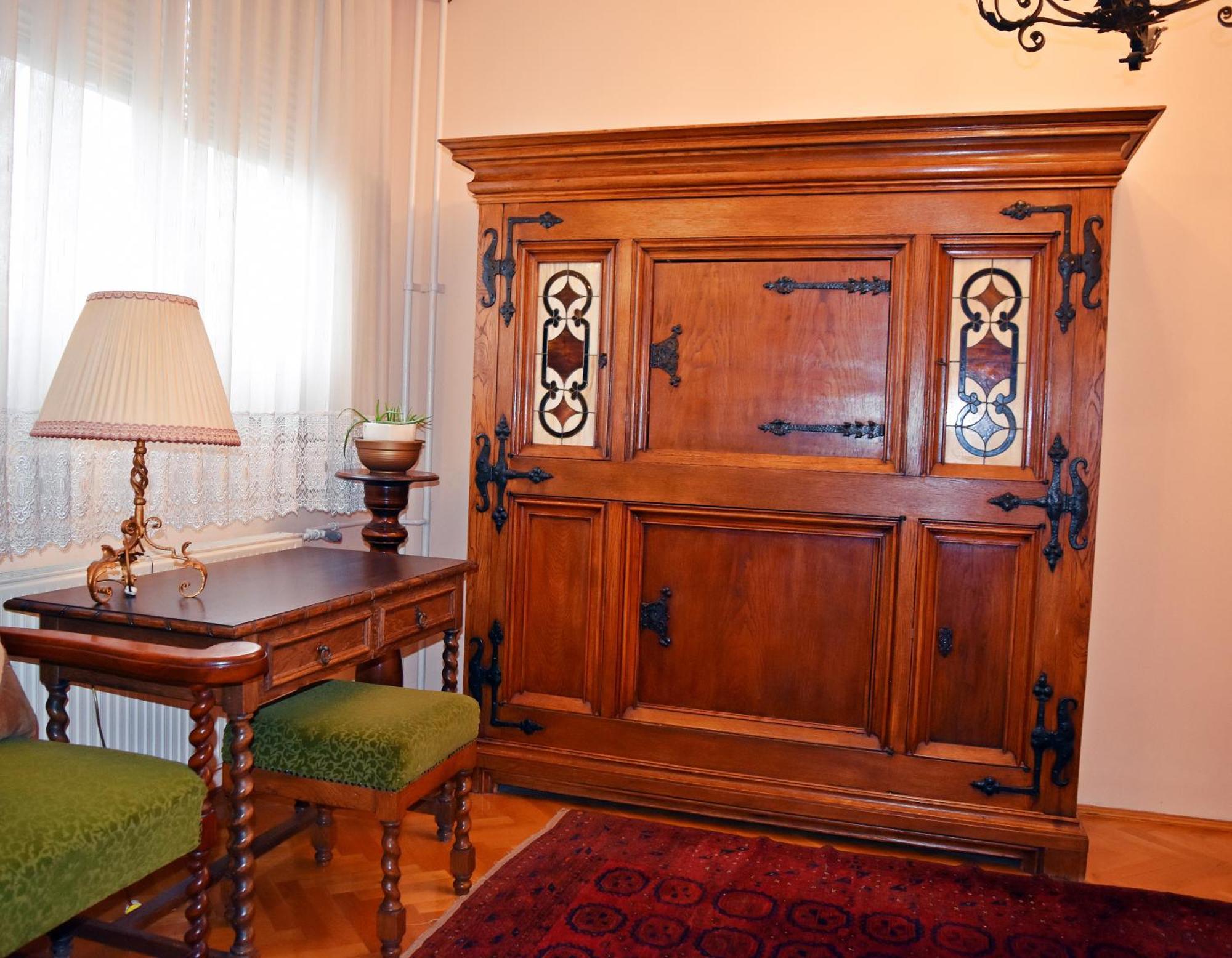 Belvarosi Classic Apartman 85 Square Meters Szombathely Esterno foto