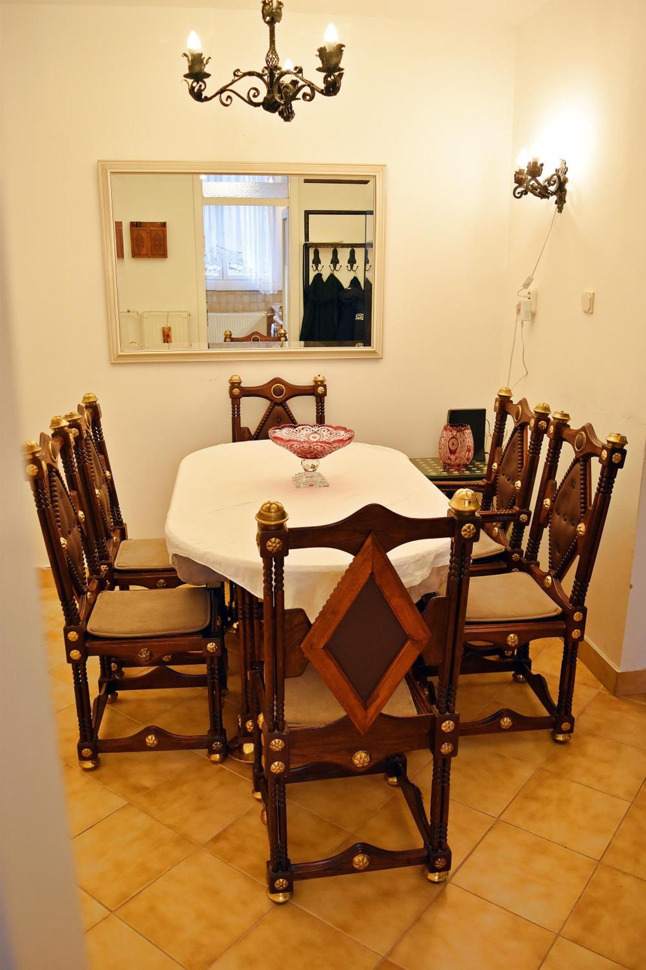 Belvarosi Classic Apartman 85 Square Meters Szombathely Esterno foto